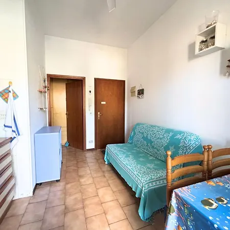 Cv019 - Cervia, Bilocale Con Balcone E Posto Auto דירה *