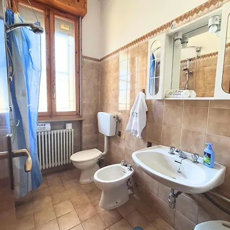 Cv019 - Cervia, Bilocale Con Balcone E Posto Auto דירה *
